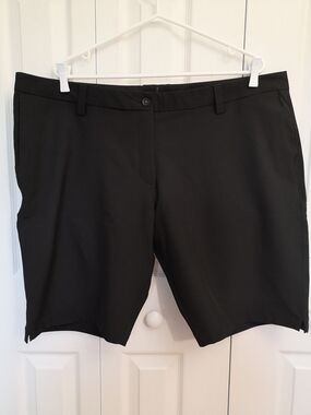 Elevate Wilden Shorts in classic black, size 18